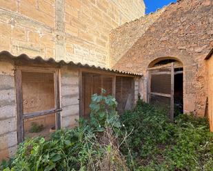 Exterior view of Garage for sale in Petra