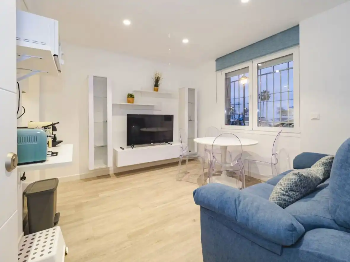 Living room of Flat for rent in Fuengirola  with Air Conditioner, Heating and Parquet flooring