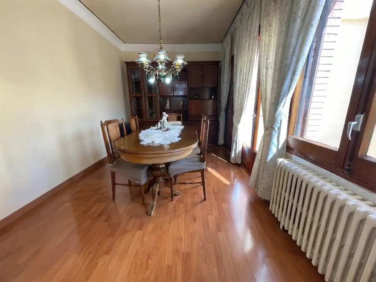 Comedor de Casa o chalet en venta en Calaf con Calefacción, Jardín privado y Parquet