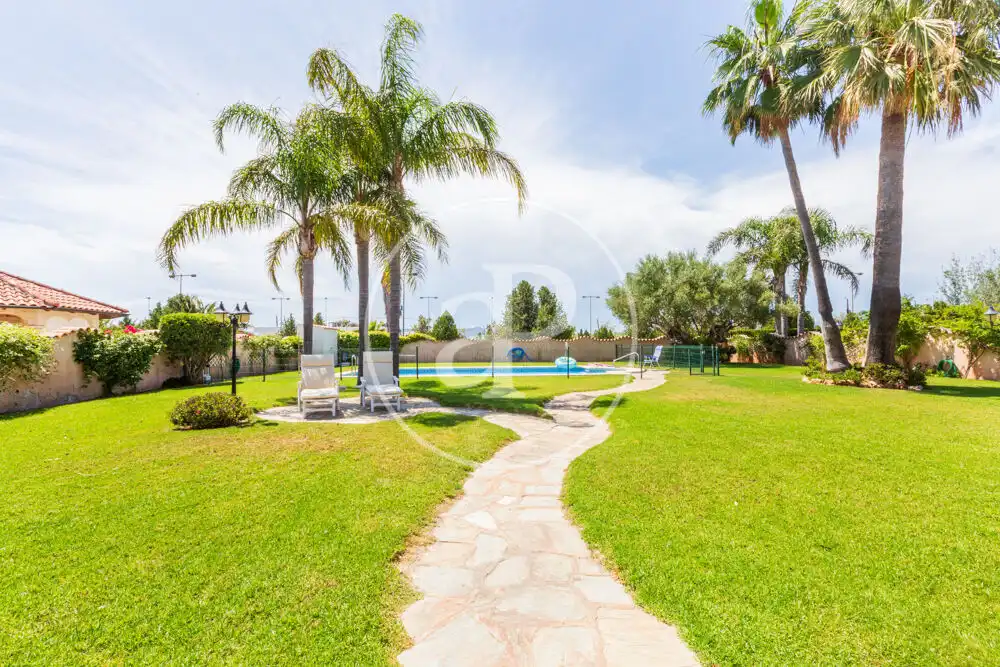 Jardín de Casa o chalet en venta en Sagunto / Sagunt con Aire acondicionado, Calefacción y Jardín privado