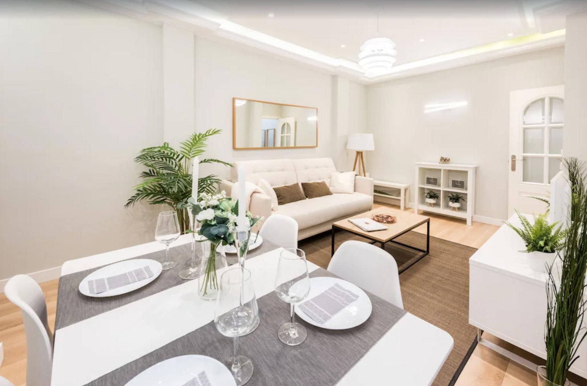 Living room of Apartment to rent in Sabadell  with Air Conditioner and Balcony