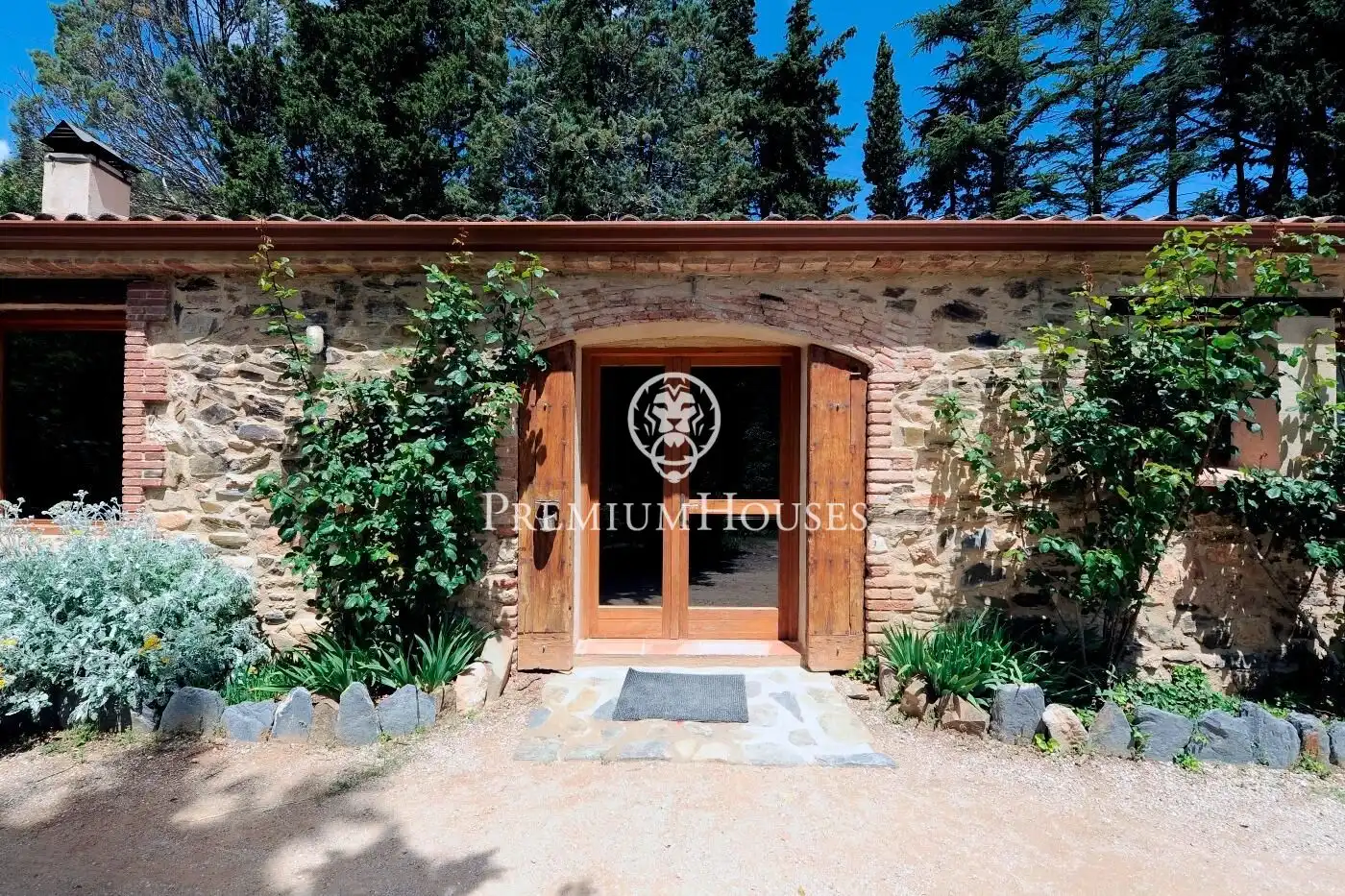 Vista exterior de Finca rústica en venda en Alcover amb Calefacció, Jardí privat i Terrassa
