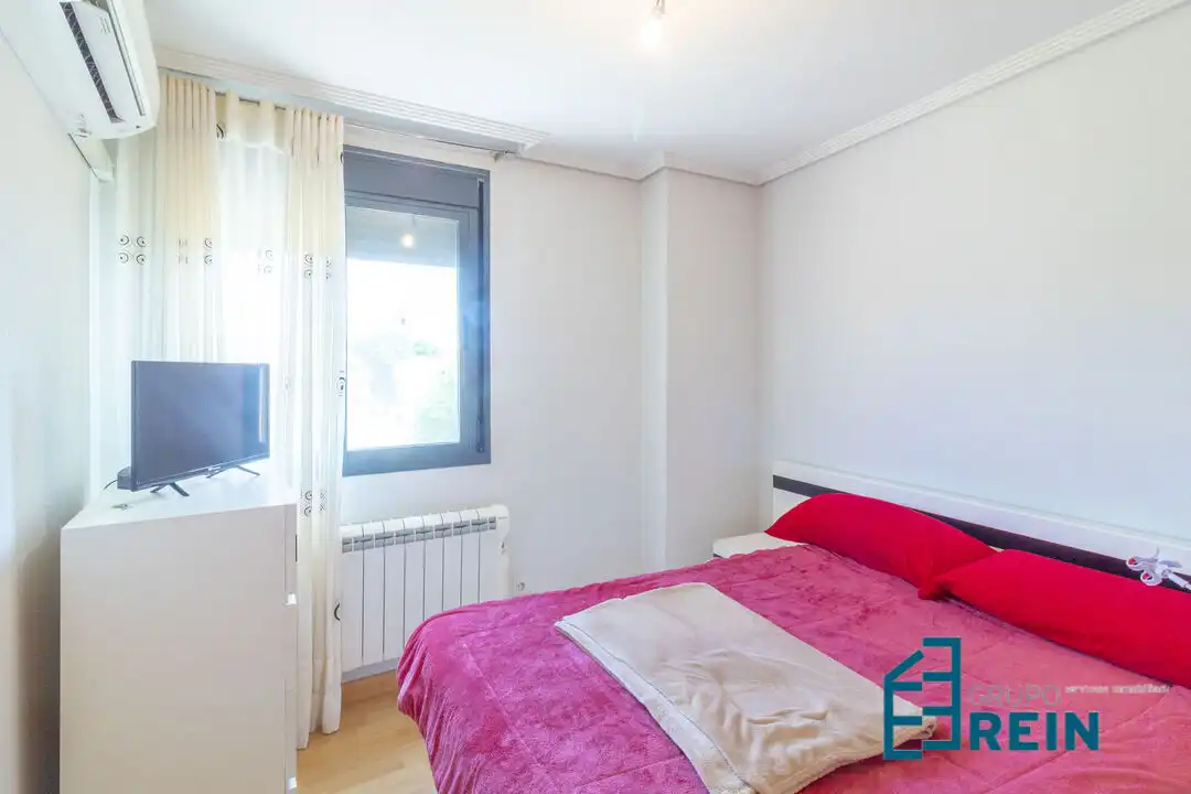 Bedroom of Flat for sale in Recas  with Air Conditioner and Heating