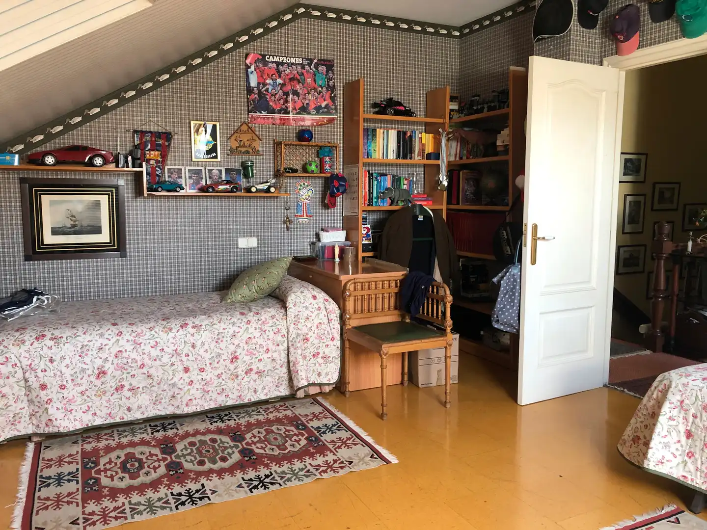Schlafzimmer von Haus oder Chalet zum Verkauf in Oleiros mit Privatgarten, Parkett und Terrasse