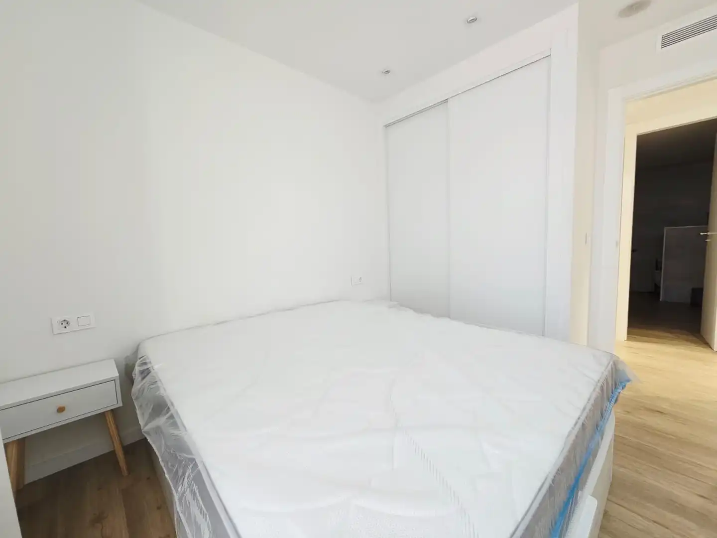 Bedroom of Flat for rent in Valencia  with Parquet flooring and Terrace
