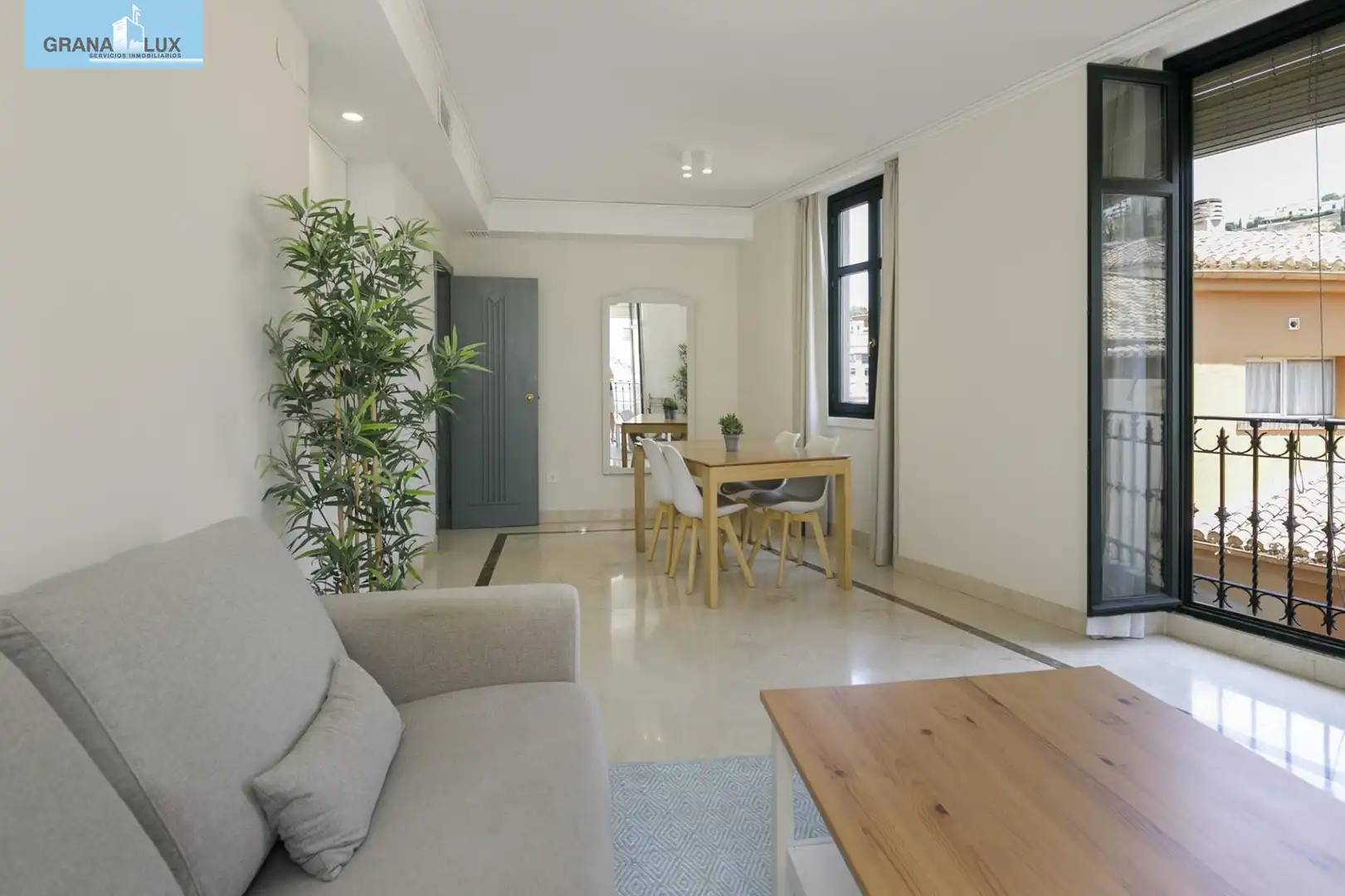 Apartament amb ascensor en venda a Calle Gran Vía de Colón #46 4º, imagen 4
