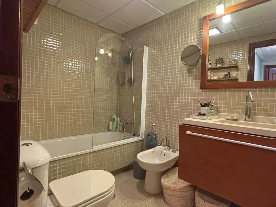 Bany de Apartament en venda en Cáceres Capital amb Aire condicionat