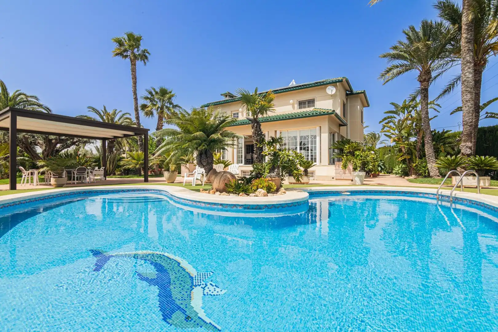 Piscina de Casa o chalet en venta en Elche / Elx con Jardín privado, Terraza y Piscina