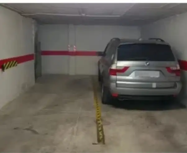 Aparcamiento en venta en Centro