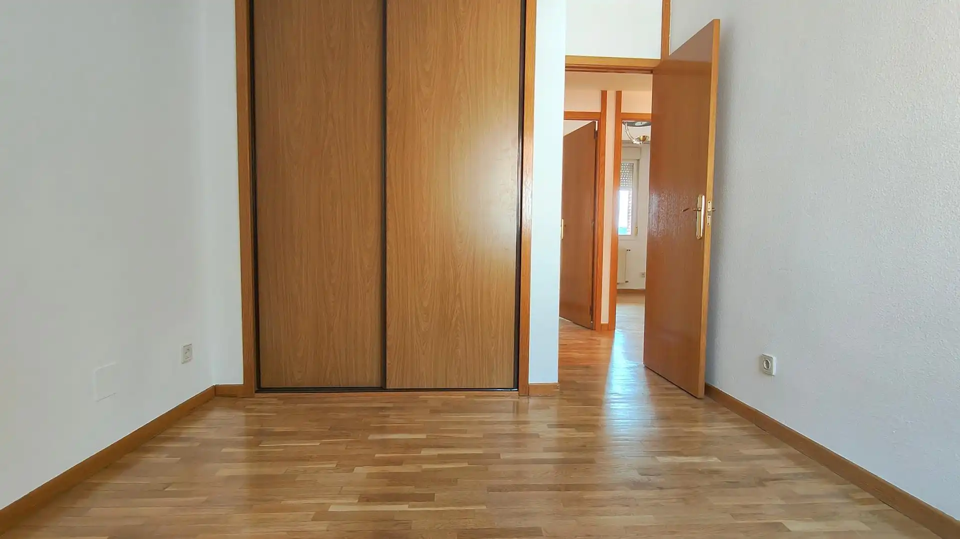 Wohnung zum Verkauf in Arganda del Rey mit Klimaanlage, Heizung und Parkett