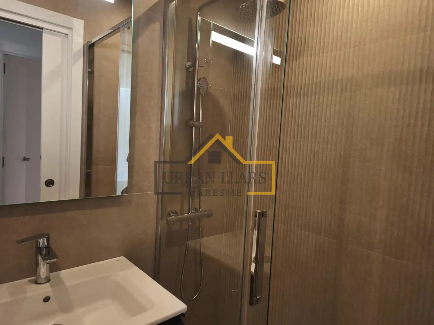 Piso con terraza en venta en Horta - Guinardó, imagen 24