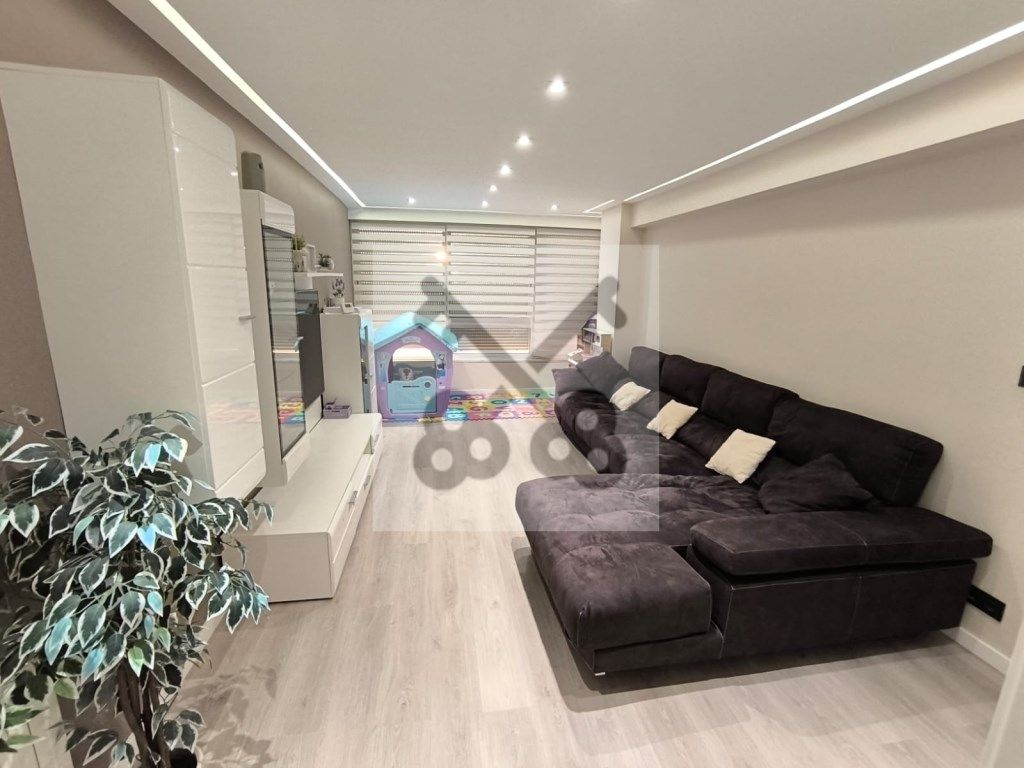Flat for sale in Berbés - Peritos