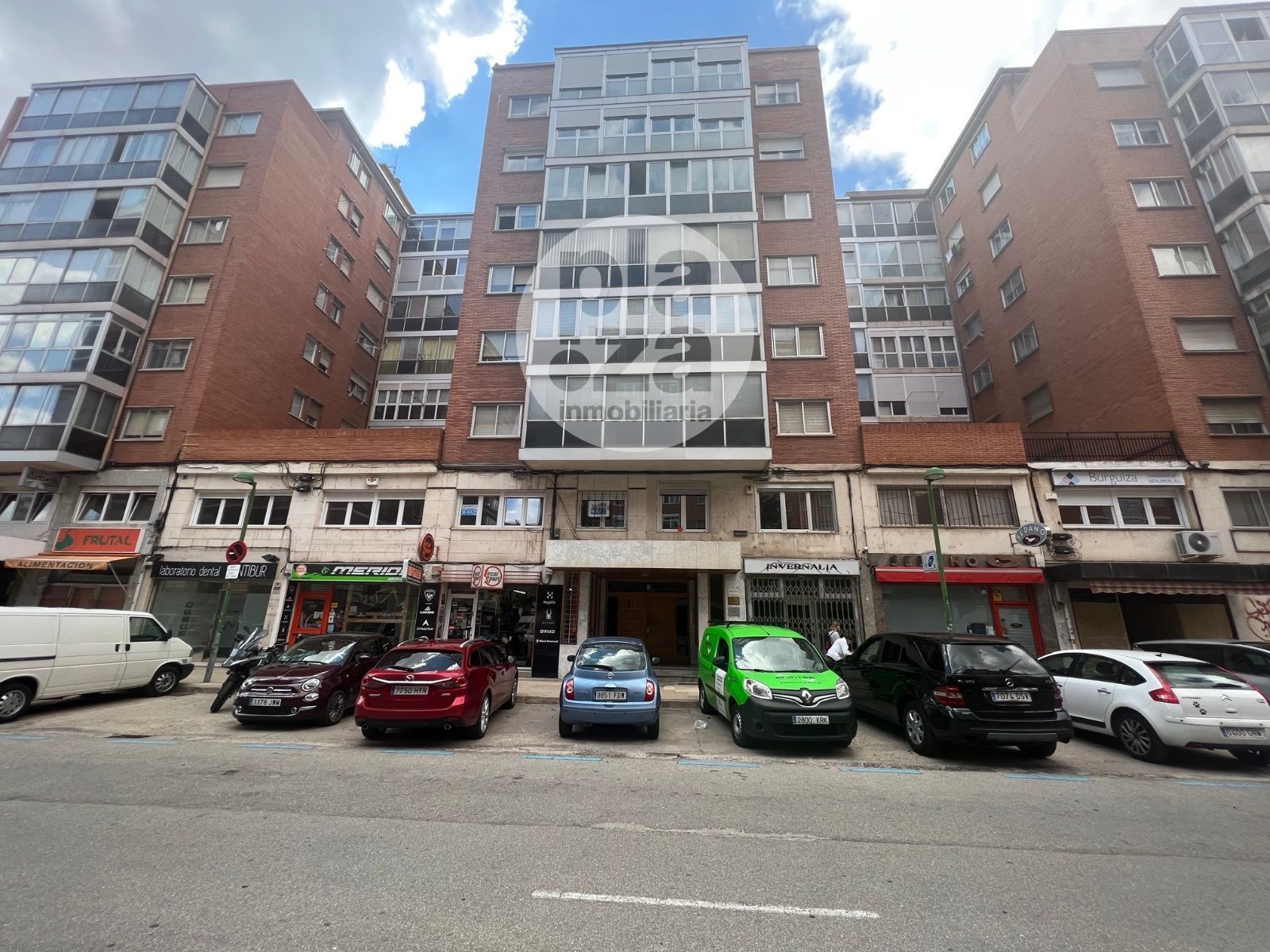 Vista exterior de Oficina en venda en Burgos Capital amb Calefacció