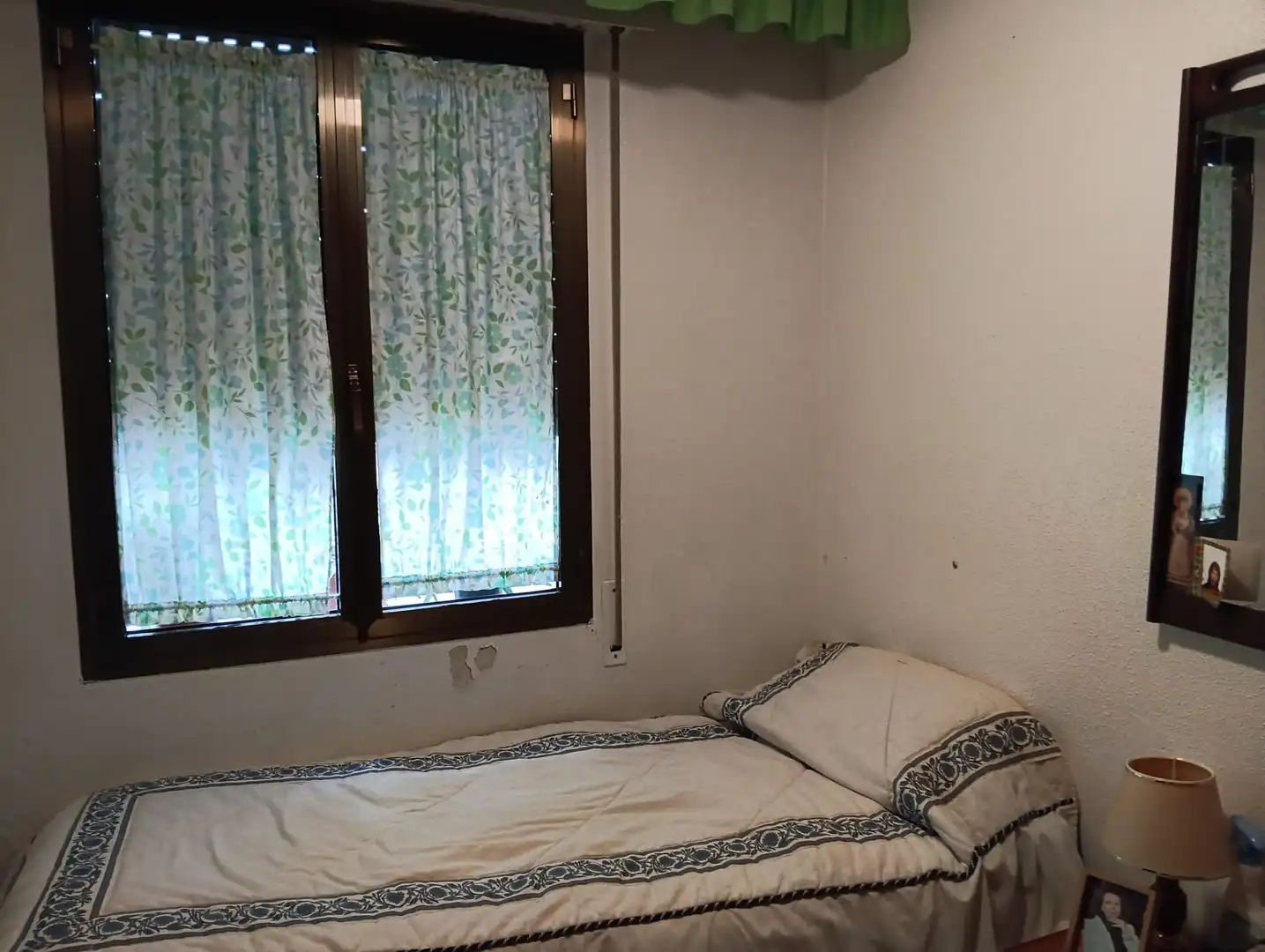 Bedroom of Flat for sale in Sevilla  with Air Conditioner, Terrace and Balcony