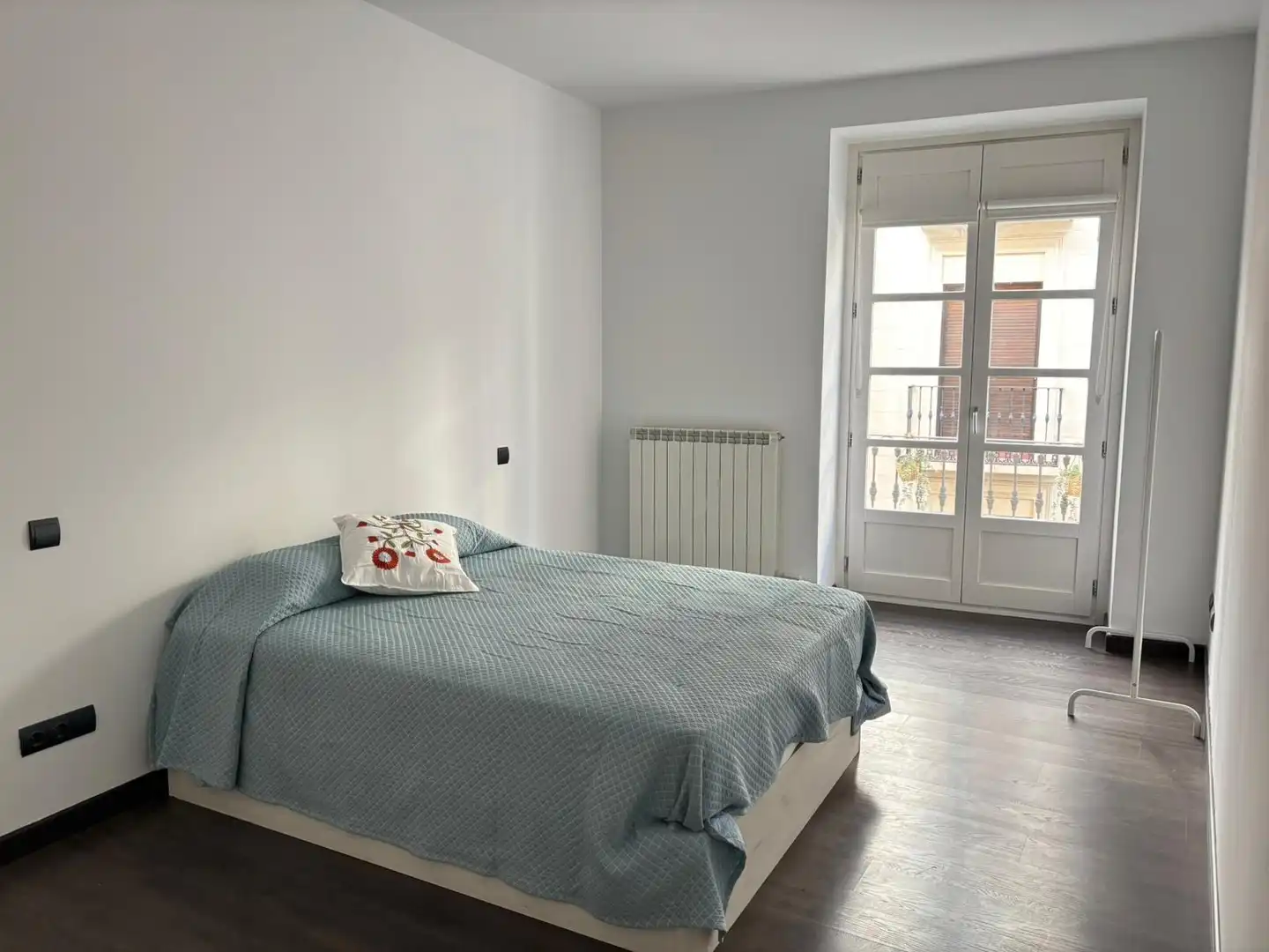 Habitación de Piso de alquiler en Zaragoza con Aire acondicionado, Calefacción y Amueblado