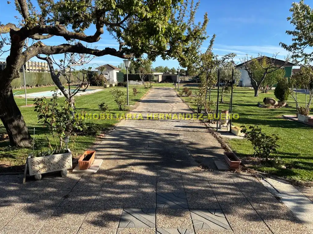 Vista exterior de Casa o chalet en venta en Pelabravo con Calefacción, Jardín privado y Terraza
