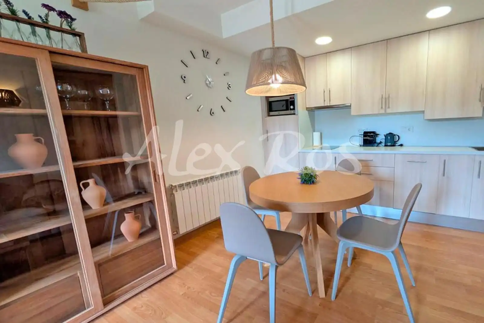 Küche von Wohnung zum Verkauf in Alp mit Heizung, Terrasse und Abstellraum