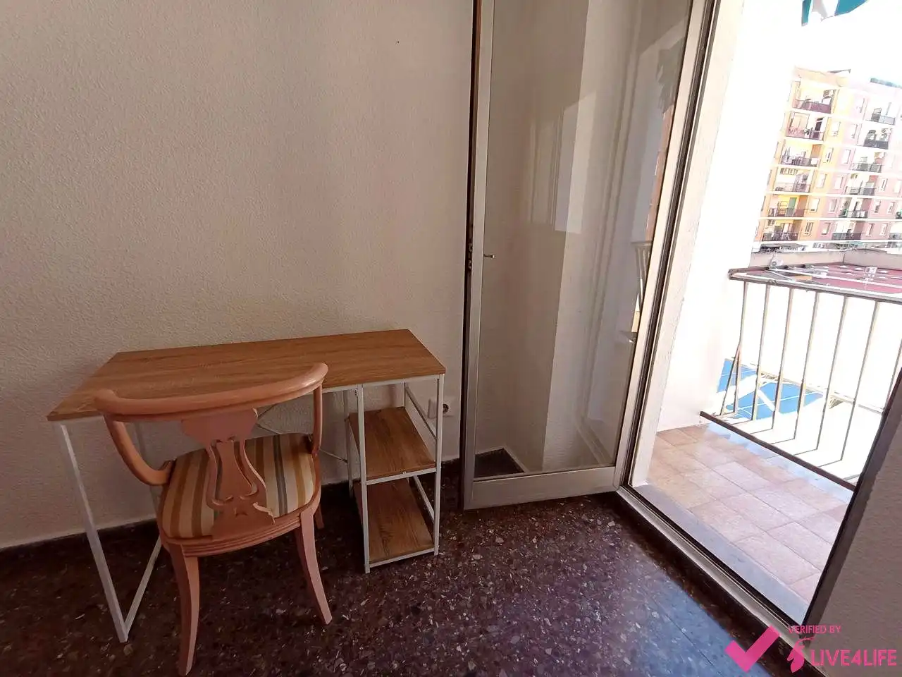 Habitación de Piso de alquiler en Valencia con Aire acondicionado, Terraza y Amueblado