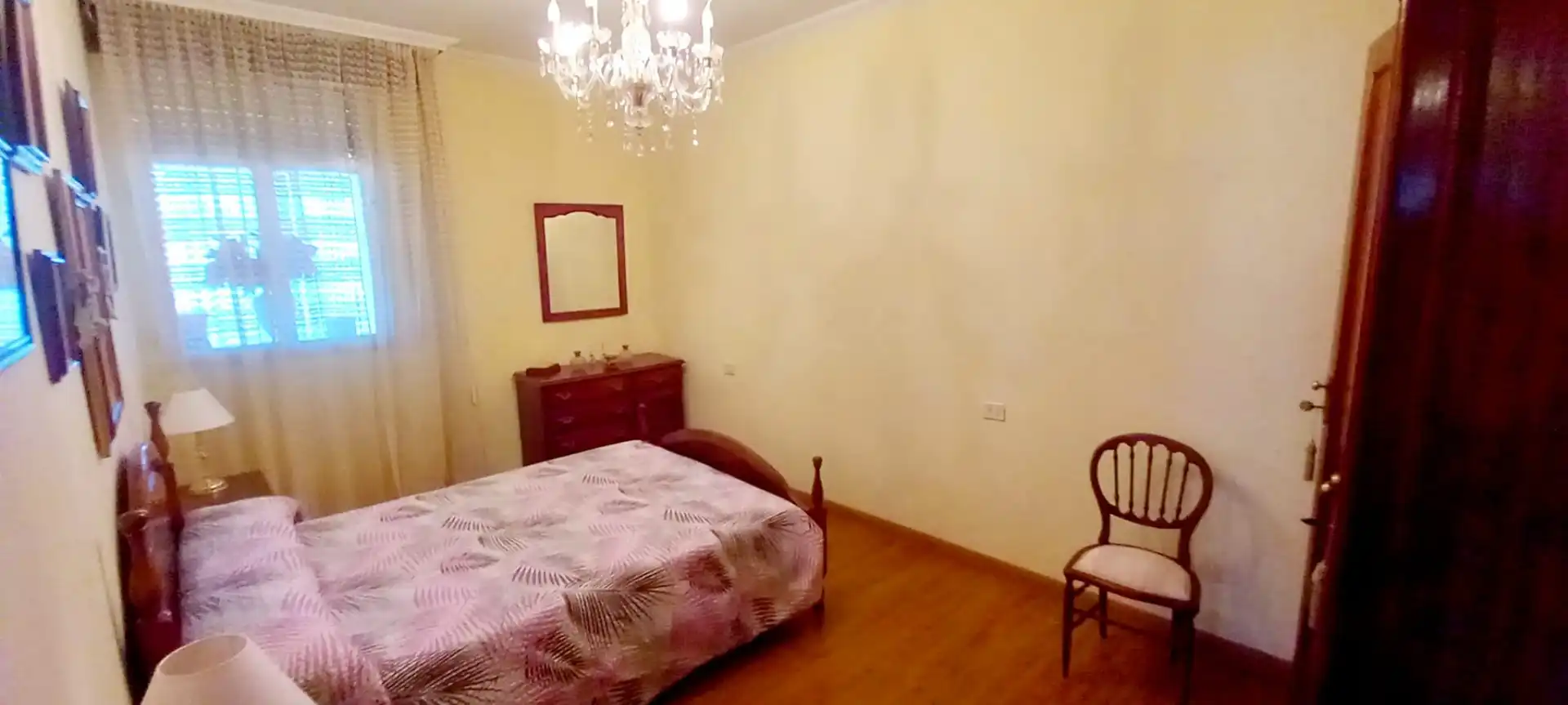 Dormitori de Casa o xalet en venda en Vilagarcía de Arousa amb Calefacció, Terrassa i Traster