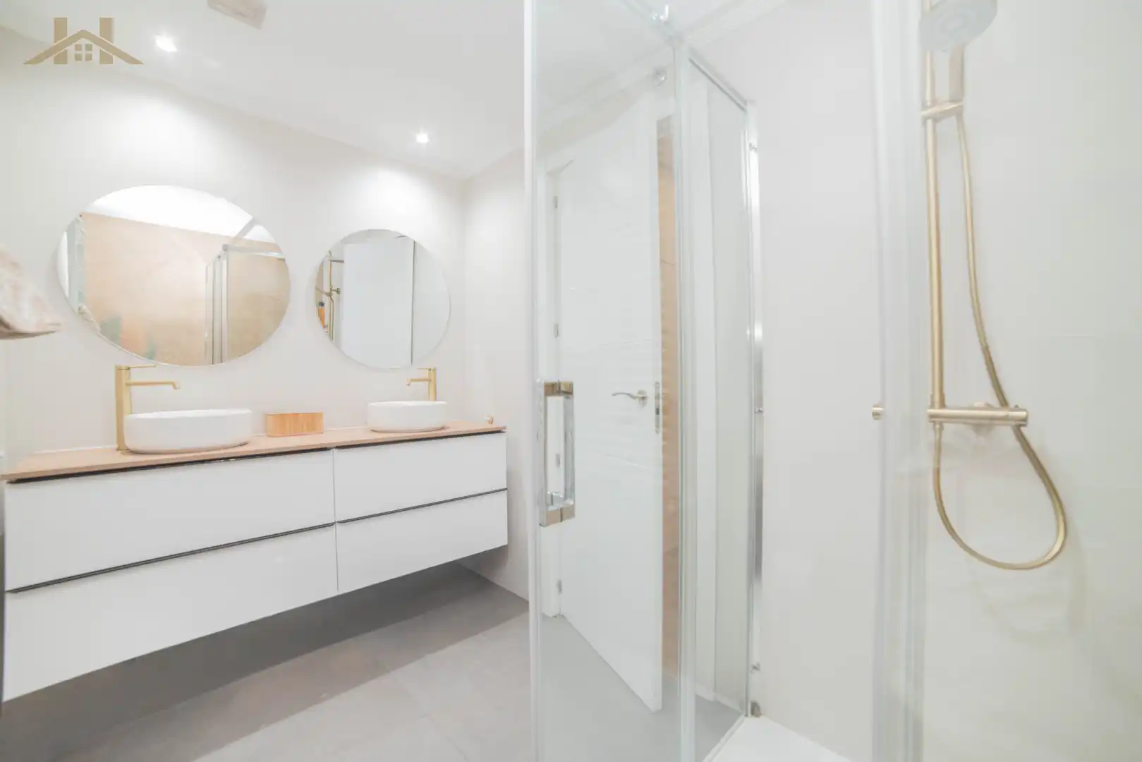 Baño de Piso en venta en Arroyomolinos (Madrid) con Aire acondicionado, Calefacción y Jardín privado