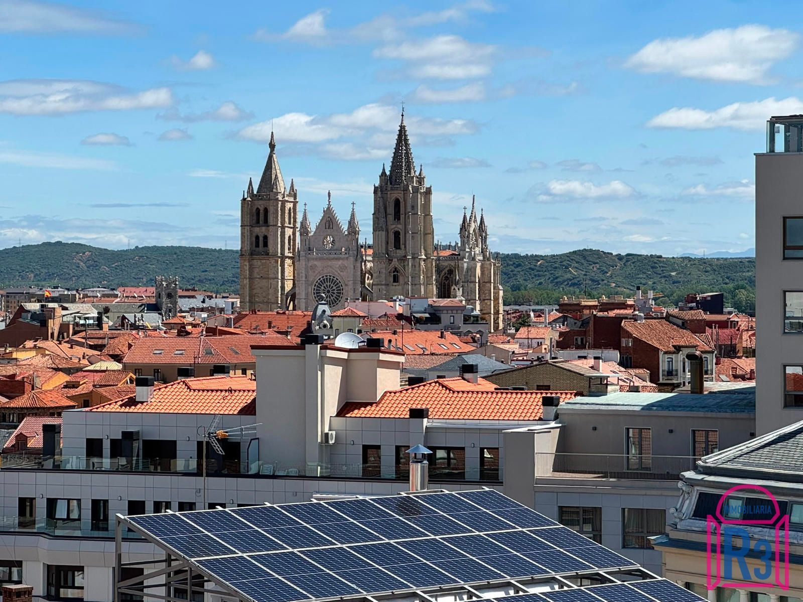 Exterior view of Apartment for sale in León Capital   with Heating, Terrace and Furnished