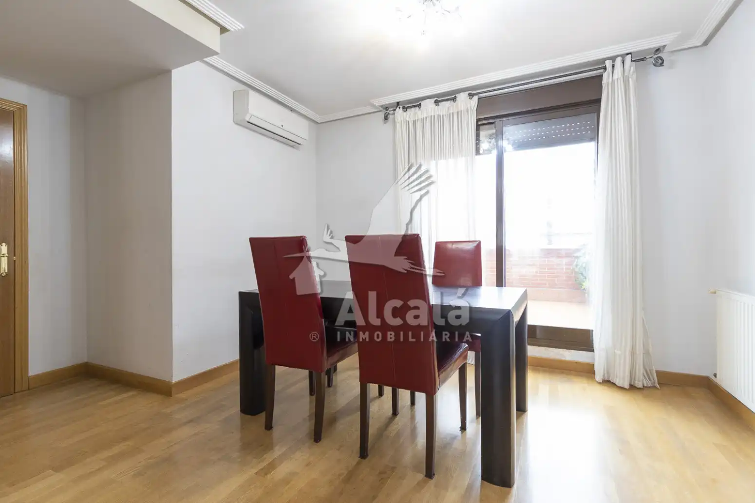 Comedor de Ático en venta en Alcalá de Henares con Aire acondicionado, Calefacción y Terraza