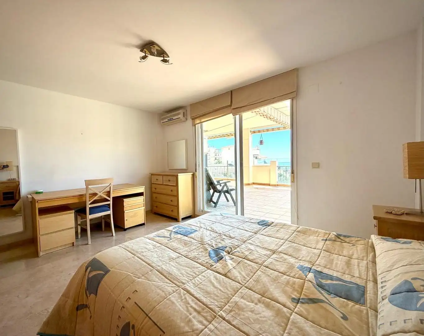 Habitación de Piso en venta en Benalmádena con Aire acondicionado, Jardín privado y Terraza