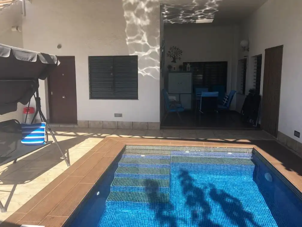 Piscina de Casa o xalet de lloguer en Pilar de la Horadada amb Aire condicionat, Calefacció i Jardí privat