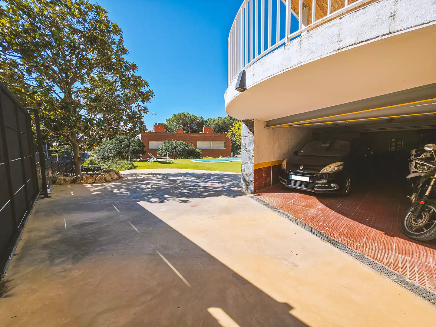 Parking of Houses for sale in Sant Pol de Mar  with Air Conditioner, Heating and Private garden