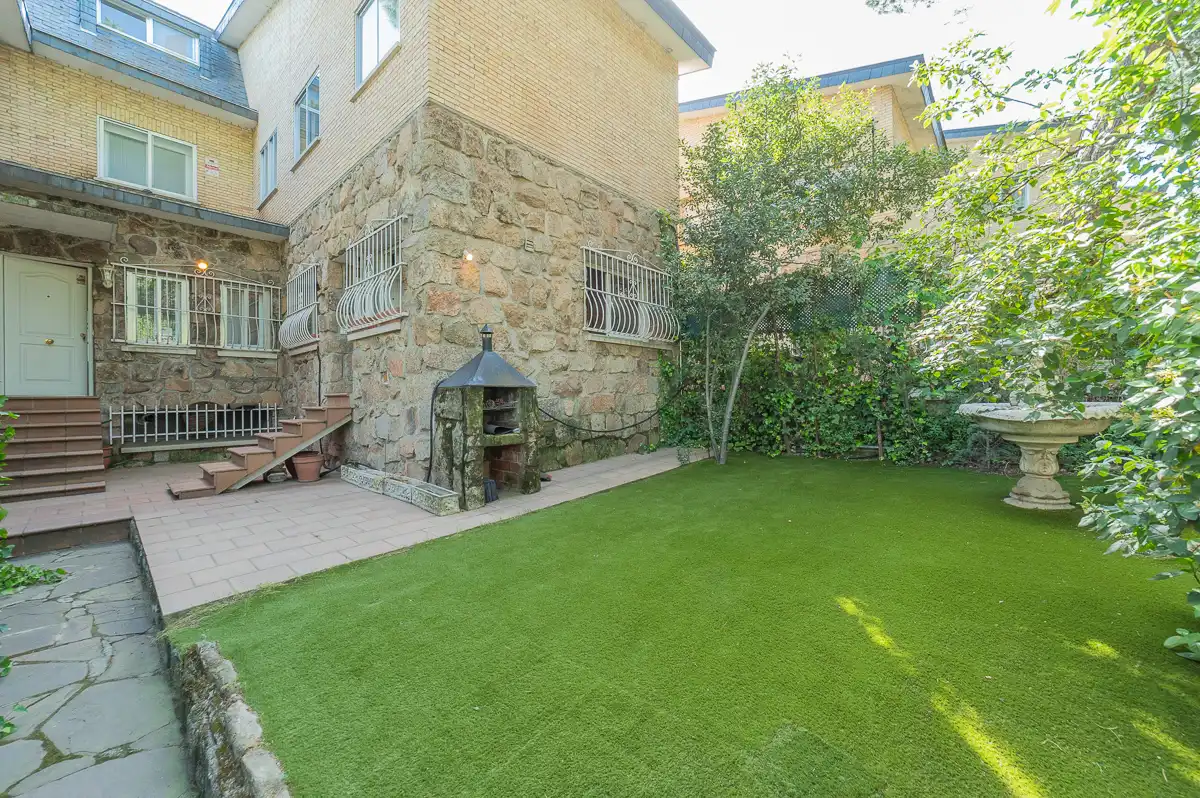 Terraza de Casa adosada en venta en Las Rozas de Madrid
