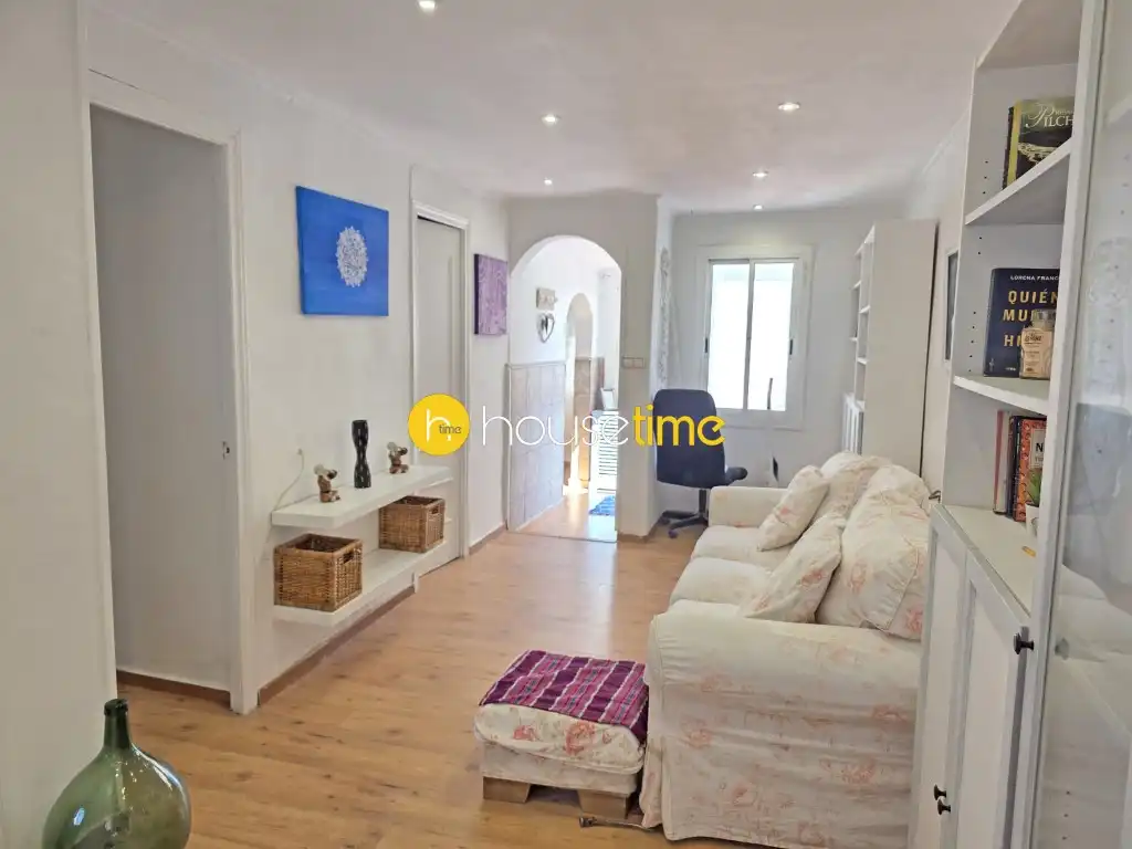Living room of Houses for sale in Santa Coloma de Gramenet
