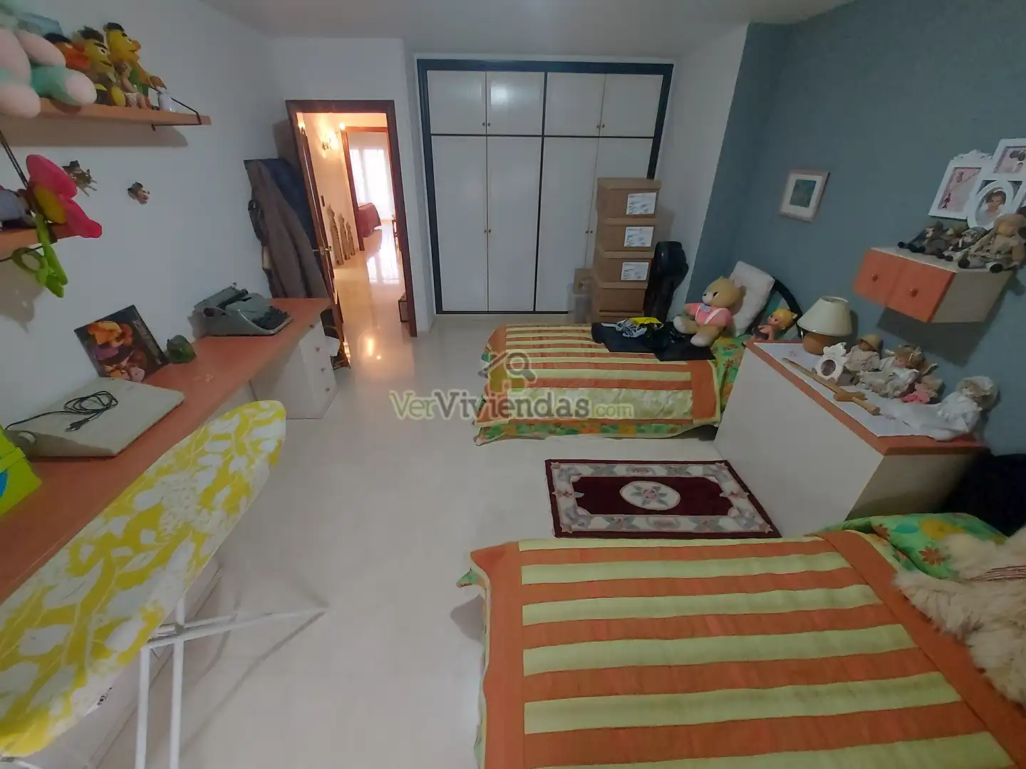 Habitación de Casa adosada en venta en Sant Llorenç d'Hortons con Aire acondicionado, Calefacción y Jardín privado