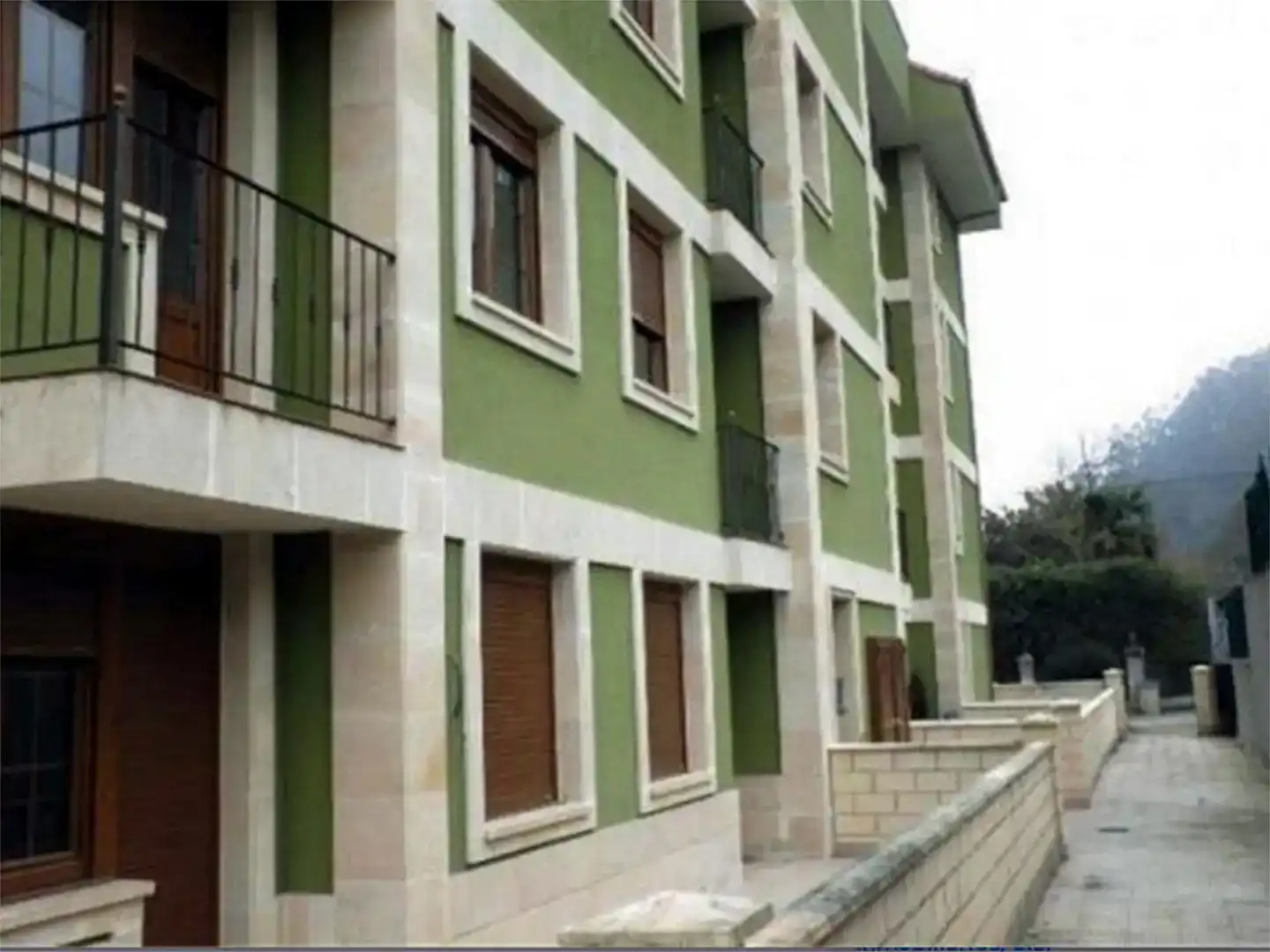 Vista exterior de Àtic en venda en Riotuerto amb Traster