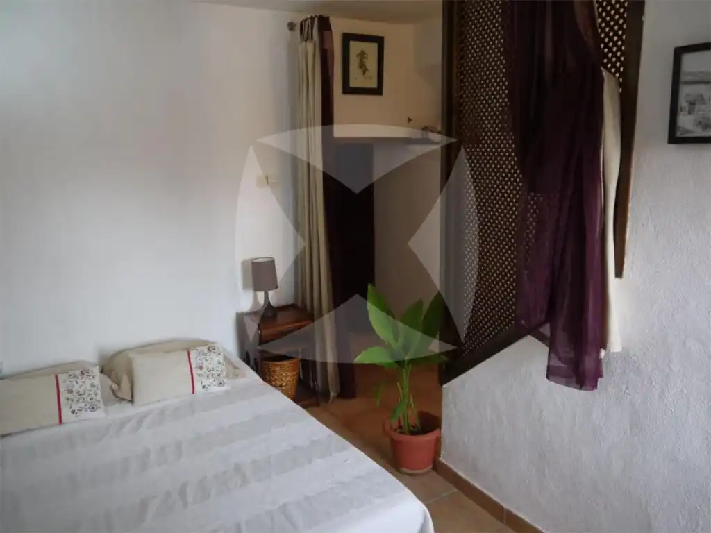 Houses for sale in Calle Puerta Valencia, Alburquerque