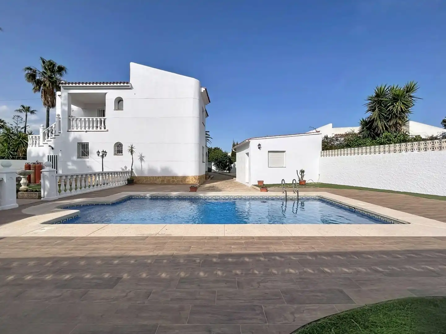 Piscina de Casa o xalet en venda en L'Alfàs del Pi amb Aire condicionat, Calefacció i Jardí privat