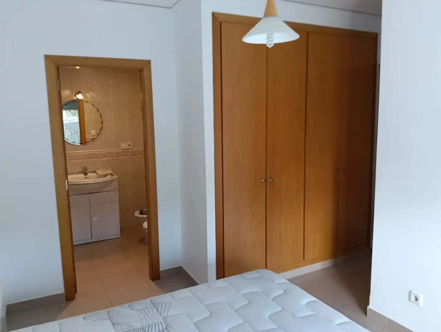 Habitación de Piso de alquiler en Xàtiva con Aire acondicionado, Calefacción y Amueblado