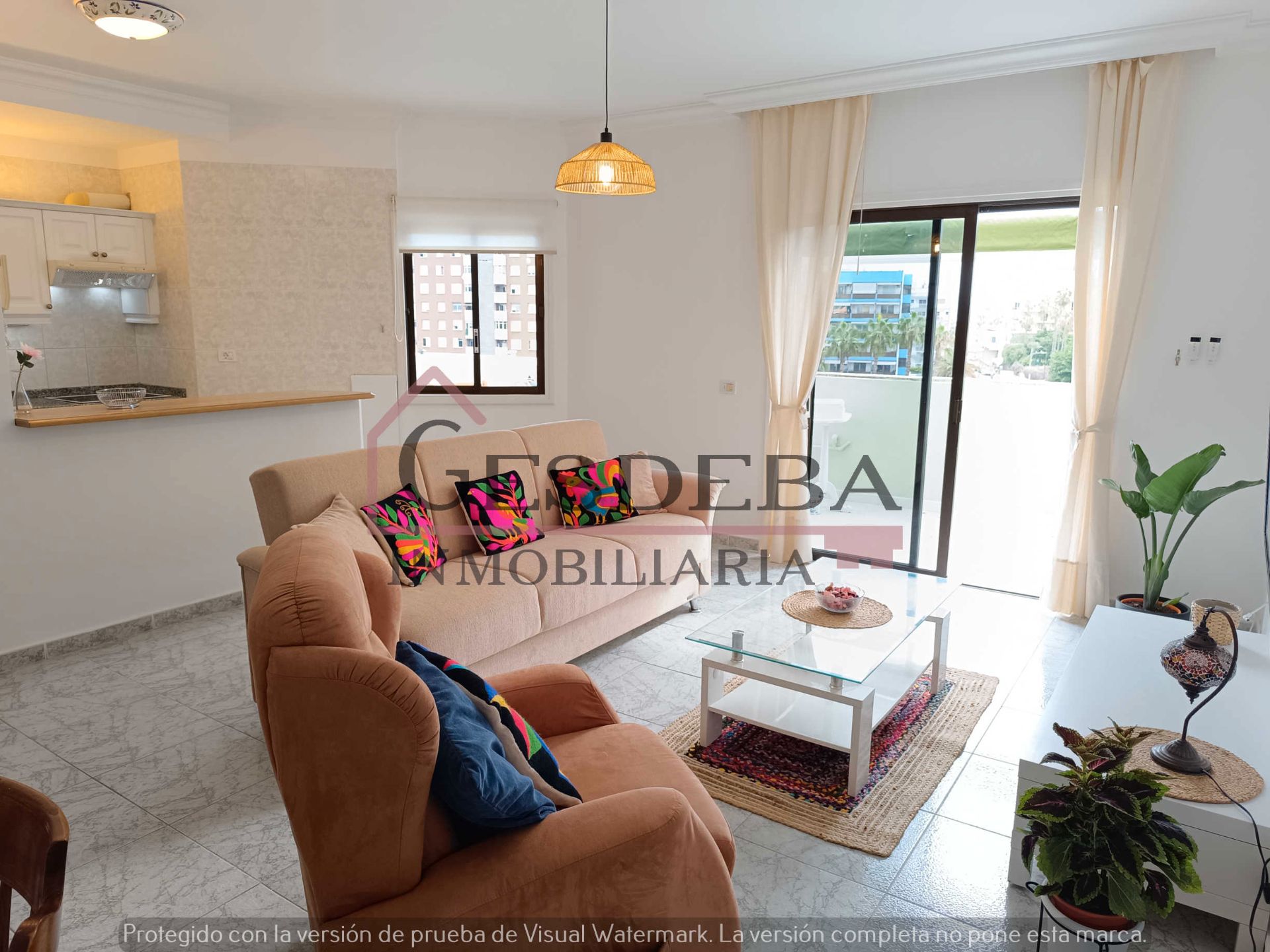 Sala d'estar de Àtic de lloguer en Puerto de la Cruz amb Terrassa, Moblat i Piscina comunitària
