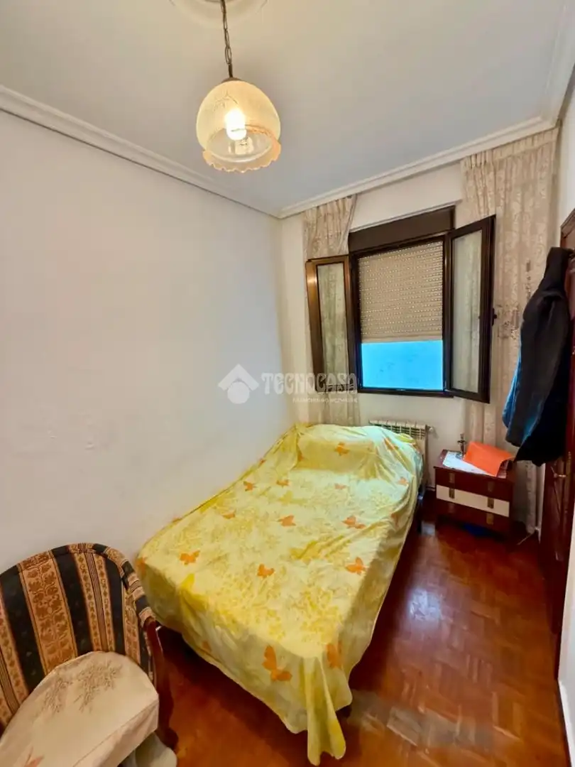 Schlafzimmer von Wohnung zum Verkauf in Santander