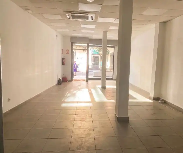 Local de lloguer en Ciudad Real amb Aire condicionat, Calefacció i Internet