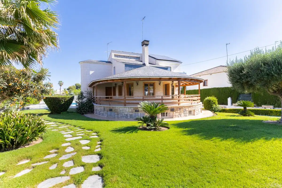 Jardí de Casa o xalet en venda en L'Eliana amb Aire condicionat, Calefacció i Piscina