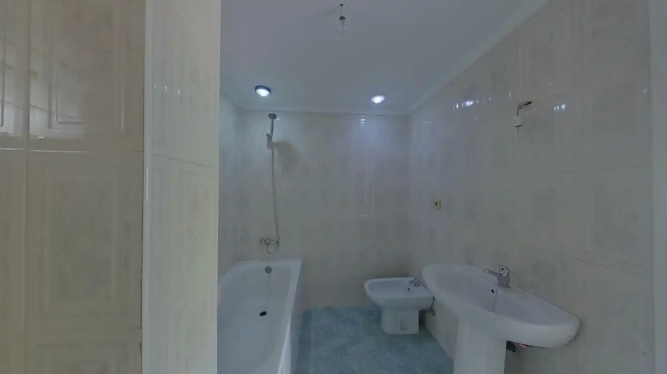 Bathroom of Ground floor for sale in Torremolinos