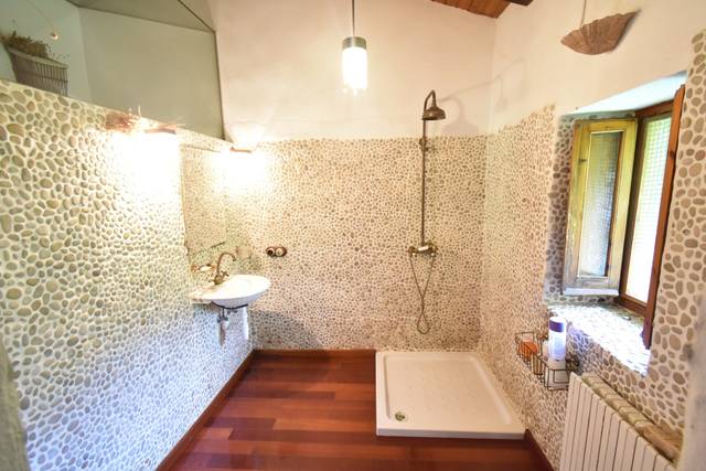 Casa-chalet en Venta en . en Mieres (Girona)