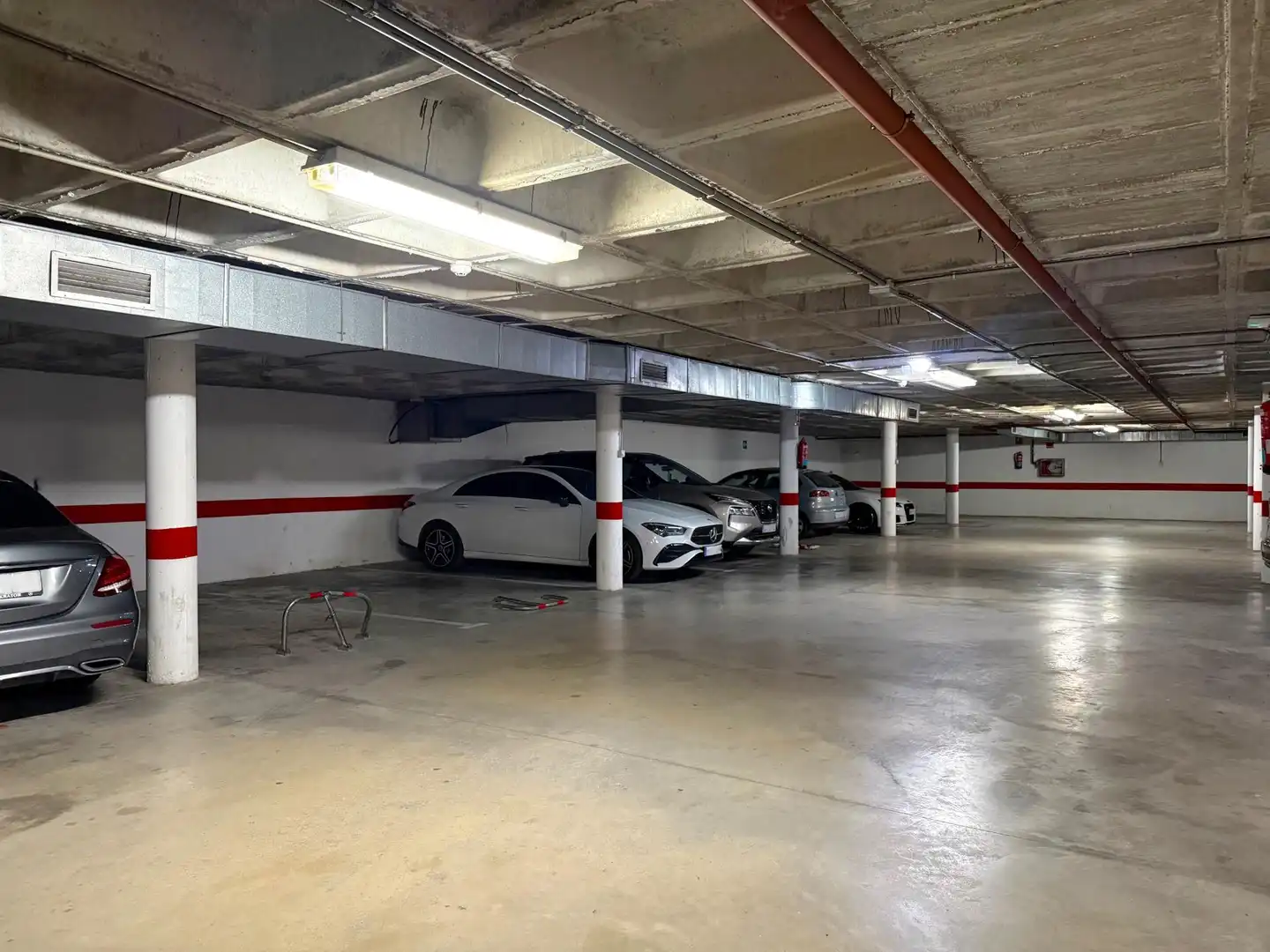 Parking de Apartamento en venta en Benidorm con Aire acondicionado, Jardín privado y Amueblado