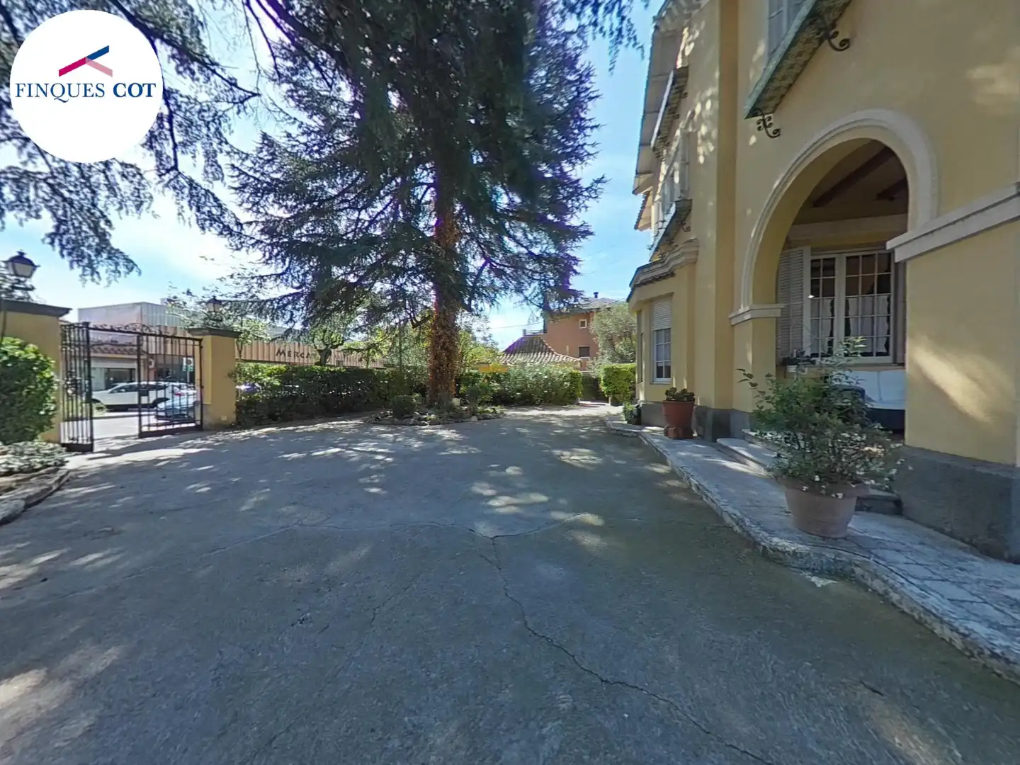 Außenansicht von Haus oder Chalet zum Verkauf in Cardedeu mit Heizung, Möbliert und Balkon