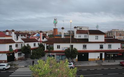 Vista exterior de Casa adosada en venda en  Córdoba Capital amb Aire condicionat, Calefacció i Parquet