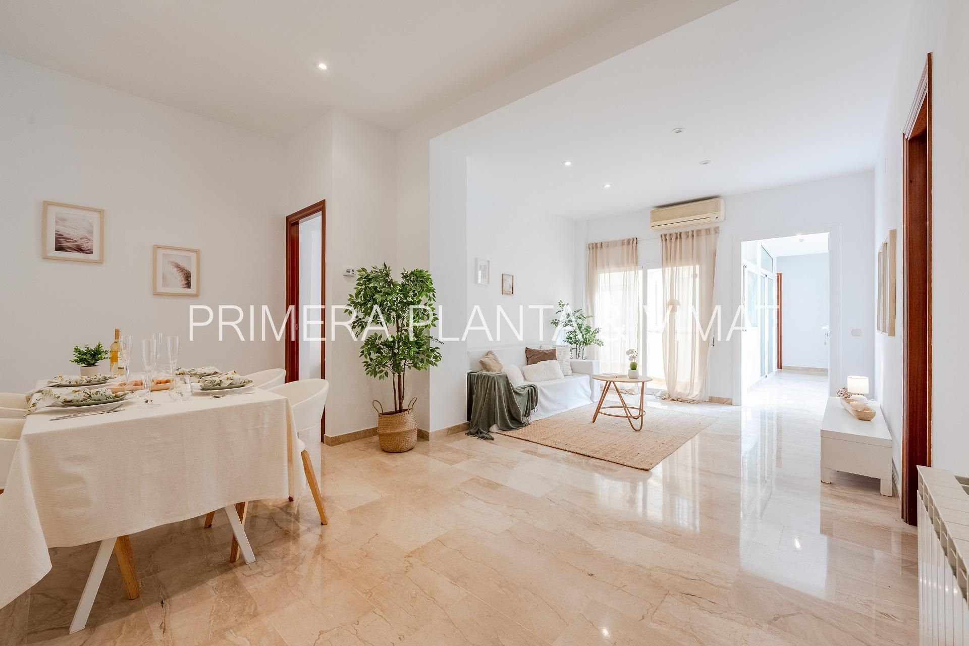 Living room of Planta baja for sale in Mataró  with Air Conditioner, Heating and Terrace