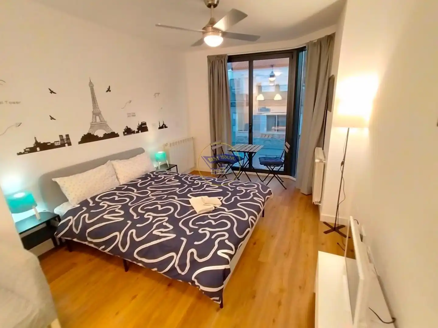 Estudio de alquiler en Calle URZAIZ, Casablanca - Calvario