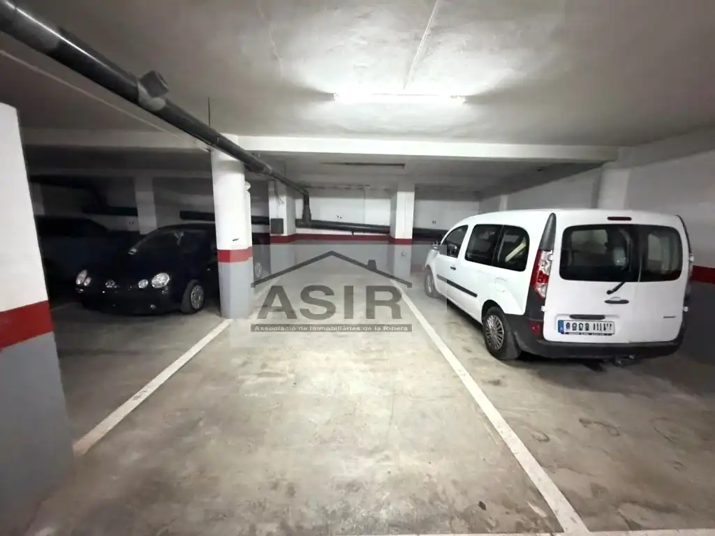 Parkplatz von Garage zum Verkauf in Alzira