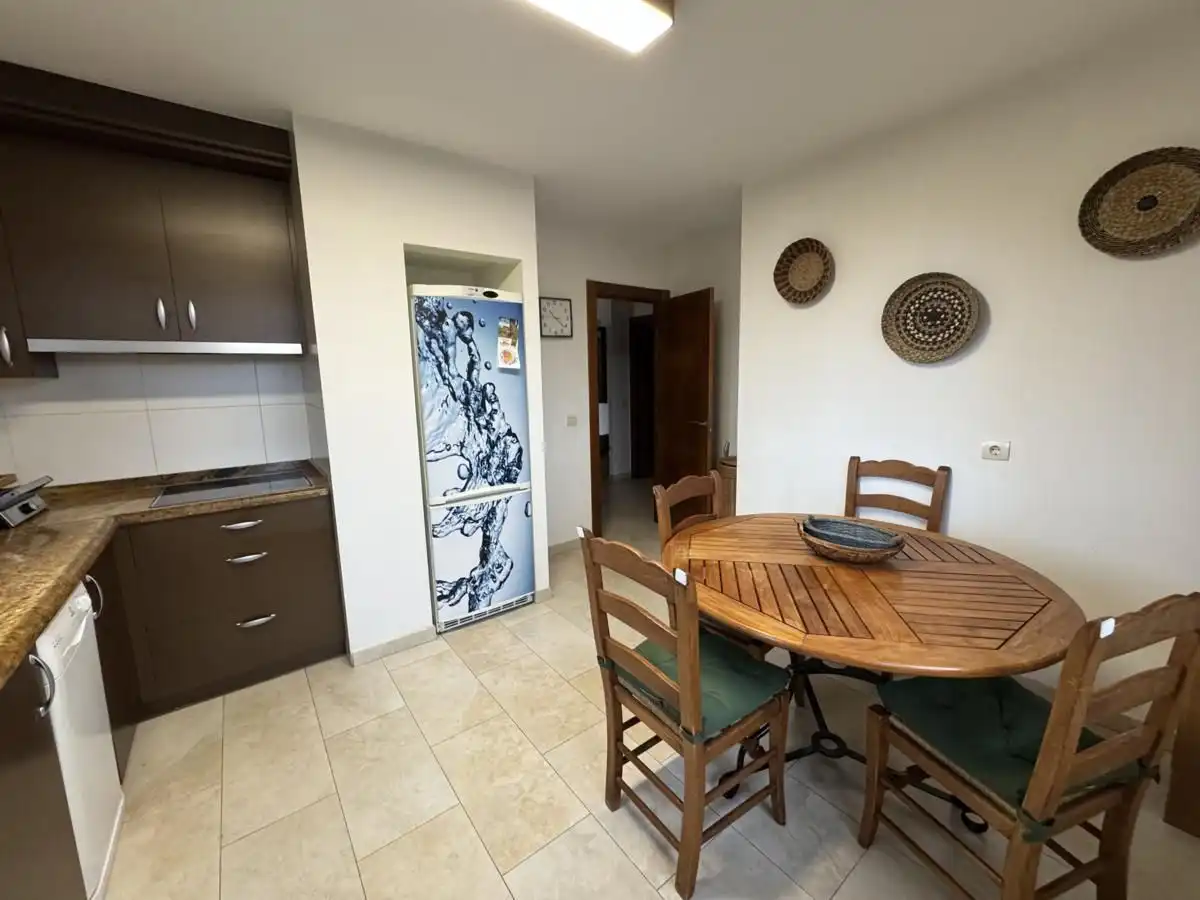 Cuina de Casa o xalet en venda en Llanes amb Calefacció, Jardí privat i Terrassa