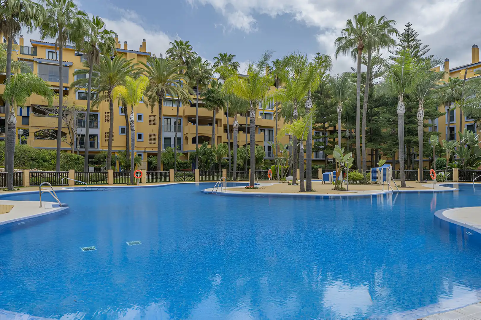 Apartament amb piscina en venda a San Pedro de Alcántara, imagen 15